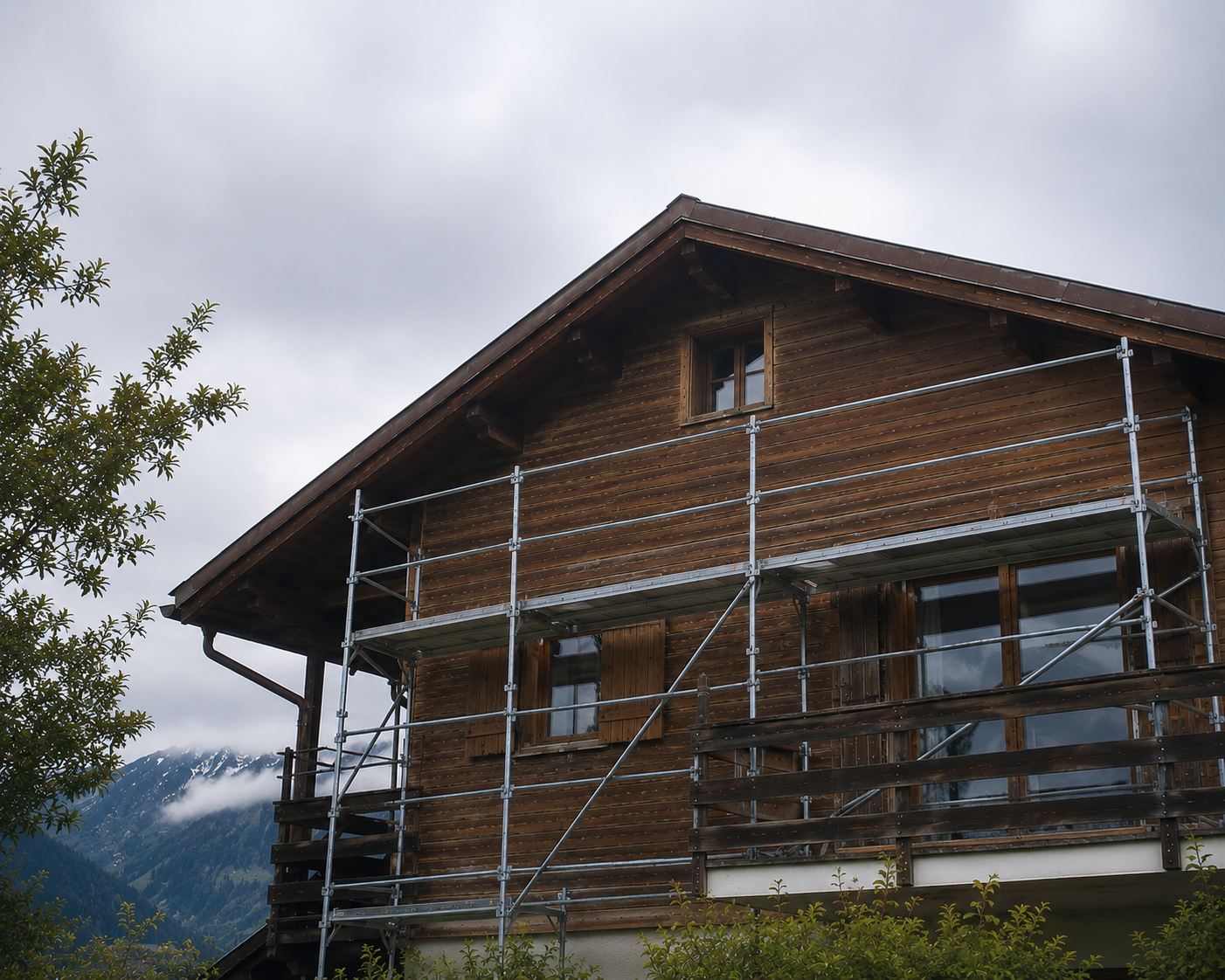 Lazure et boiseries de chalet à Annecy